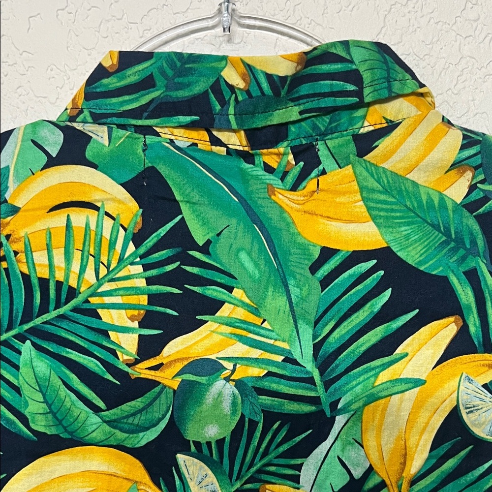 Old Navy Boys Large Green & Yellow Banana Leaf Short-Sleeve Button-Down Shirt - Picture 7 of 7